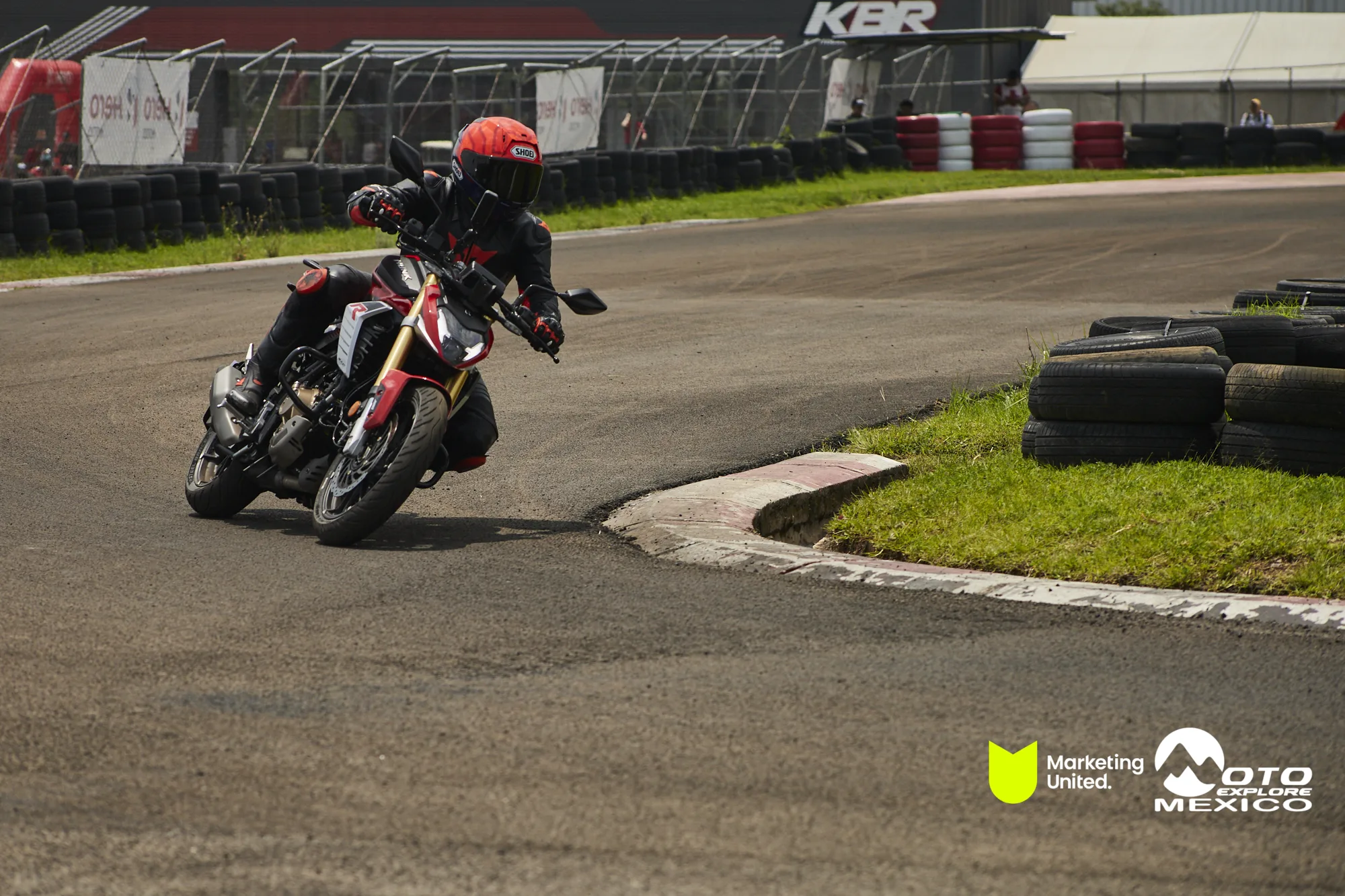 HUNK TRACKDAY 385